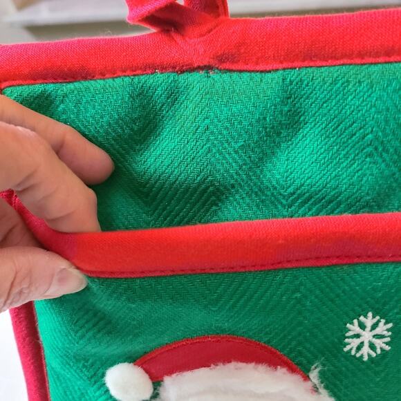 Christmas Santa Claus Green Set of 2 Oven Mitts Hot Pad Holiday Kitchen Set - Picture 9 of 9